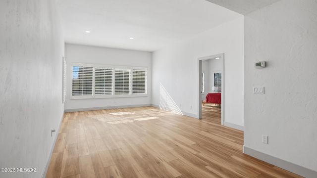 5600 E Río Verde Vista Drive, Tucson, AZ 85750