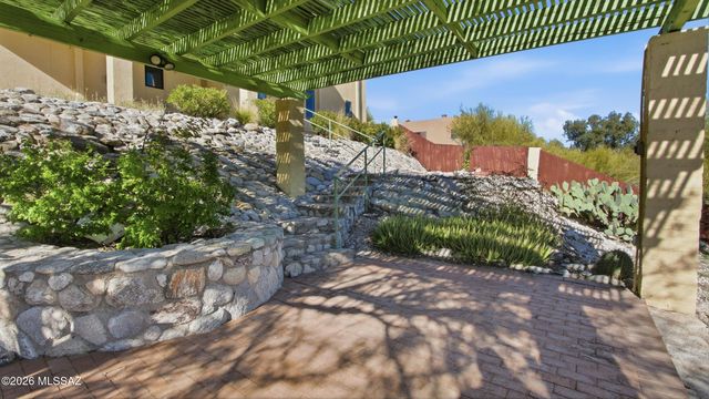 5600 E Río Verde Vista Drive, Tucson, AZ 85750