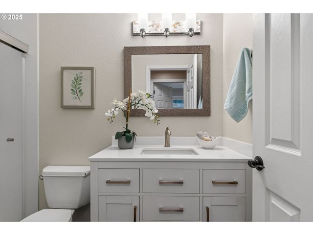 17928 ROYAL Ct, Lake Oswego, OR 97035