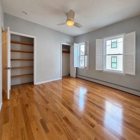7 Murray Ct 2, Boston, MA 02128