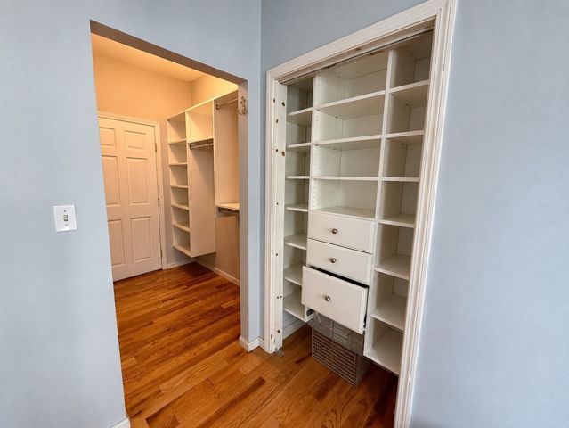 7 Murray Ct 2, Boston, MA 02128
