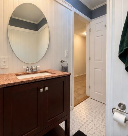 7 Murray Ct 2, Boston, MA 02128