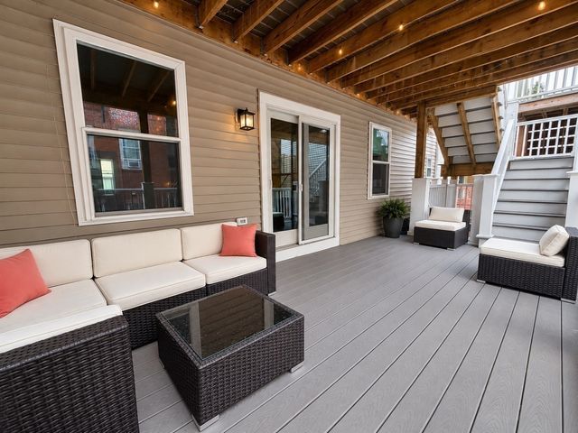 7 Murray Ct 2, Boston, MA 02128