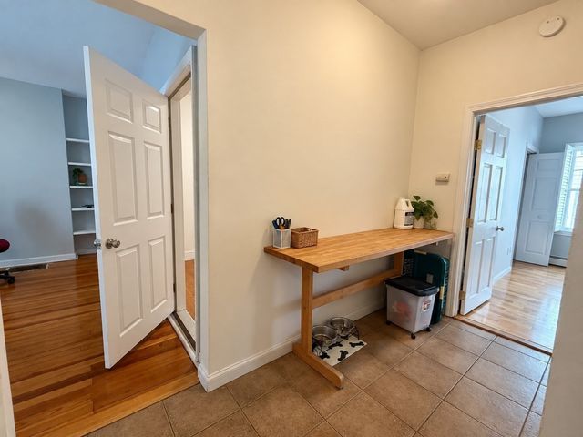 7 Murray Ct 2, Boston, MA 02128