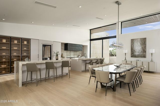 7545 N MOCKINGBIRD Lane, Paradise Valley, AZ 85253