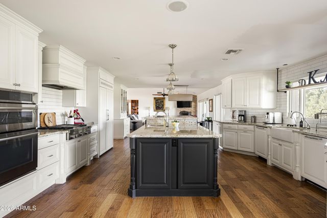 7545 N MOCKINGBIRD Lane, Paradise Valley, AZ 85253