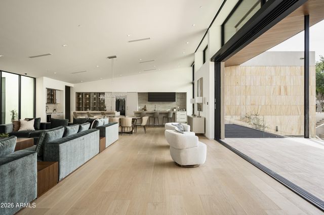 7545 N MOCKINGBIRD Lane, Paradise Valley, AZ 85253