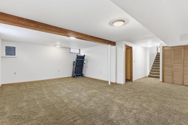 713 N Robin Court, Griffith, IN 46319