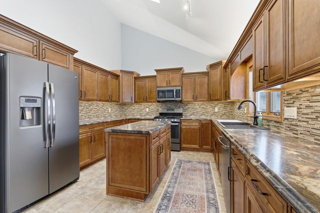 713 N Robin Court, Griffith, IN 46319