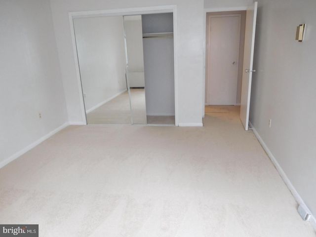 4390 LORCOM LN #512, Arlington, VA 22207