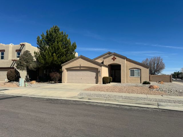 10300 Docena Place NW, Albuquerque, NM 87114