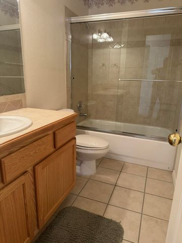 10300 Docena Place NW, Albuquerque, NM 87114