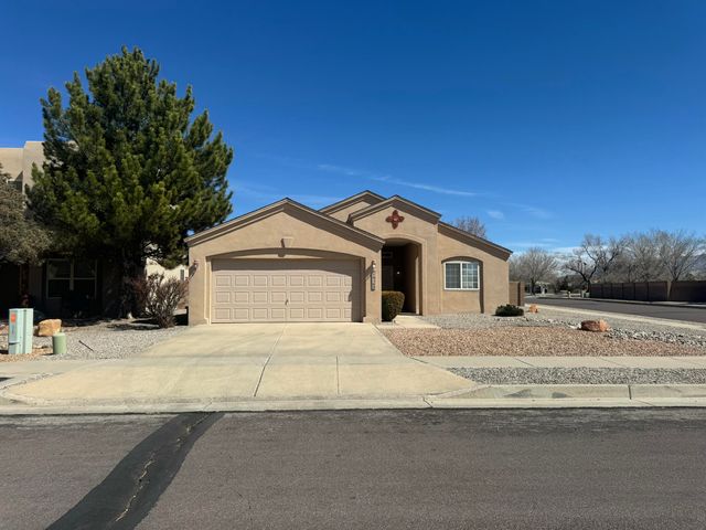 10300 Docena Place NW, Albuquerque, NM 87114