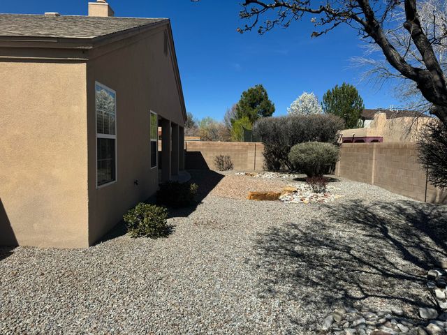 10300 Docena Place NW, Albuquerque, NM 87114