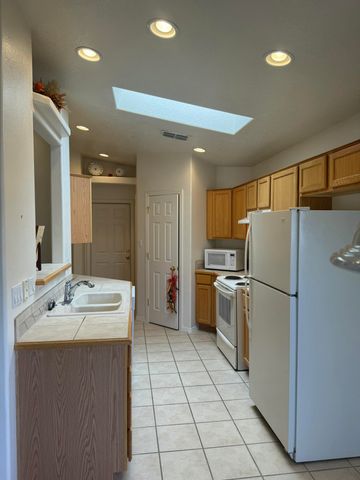 10300 Docena Place NW, Albuquerque, NM 87114