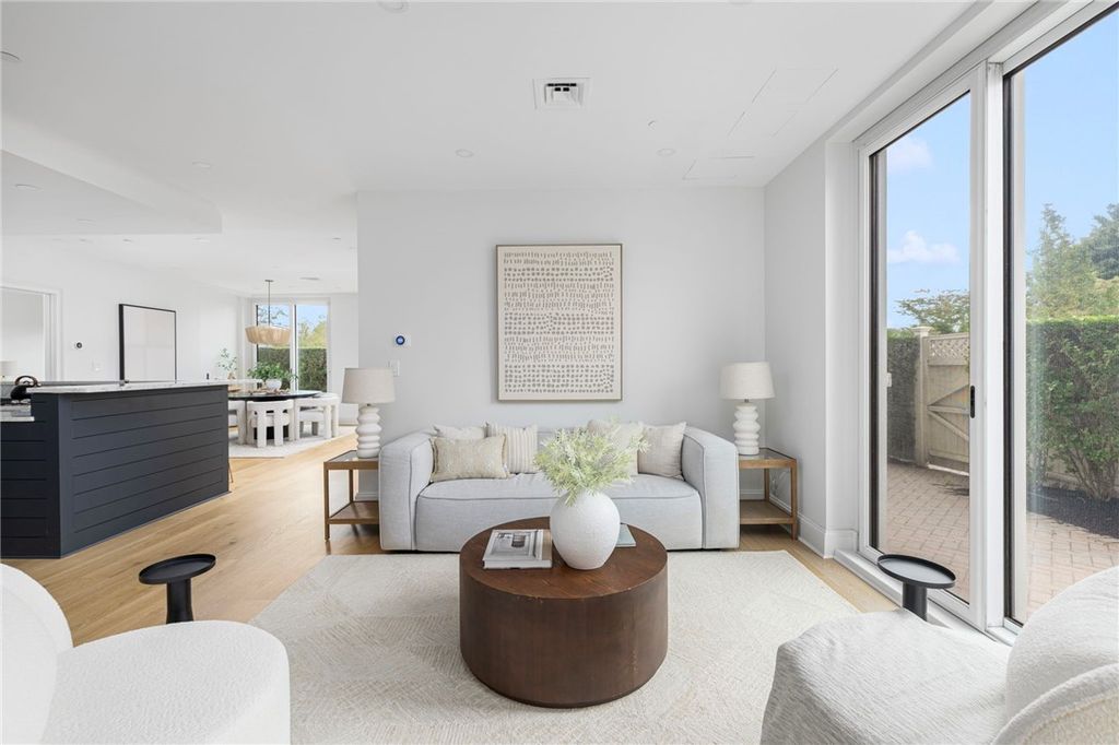 1 Tower Drive 101, Portsmouth, RI 02871