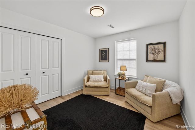 68 Pinecroft Lane, Howell, MI 48855