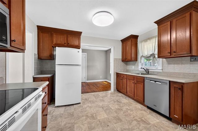 204 Sunshine Drive, Festus, MO 63028