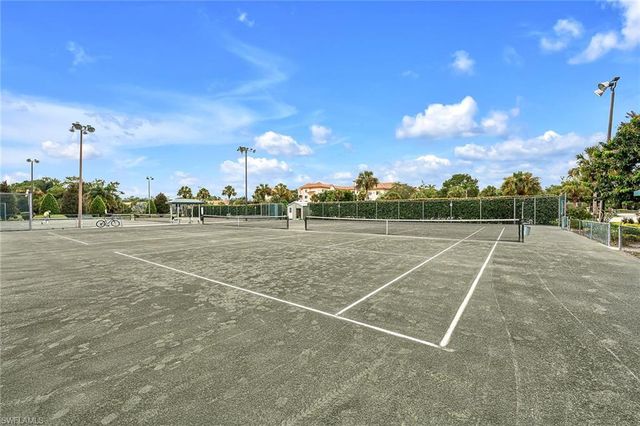 104 Glen Eagle CIR, Naples, FL 34104