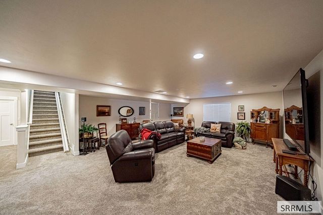 1876 Warm Springs Road, Idaho Falls, ID 83402