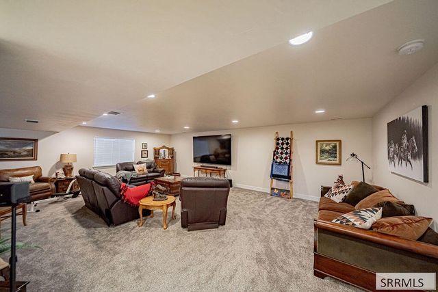 1876 Warm Springs Road, Idaho Falls, ID 83402