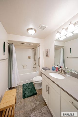 1876 Warm Springs Road, Idaho Falls, ID 83402