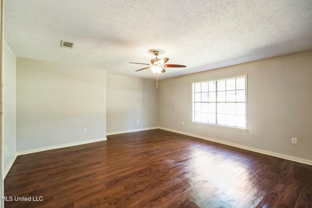 102 Friars Cove, Clinton, MS 39056