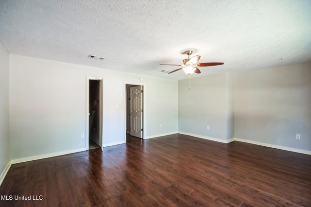 102 Friars Cove, Clinton, MS 39056