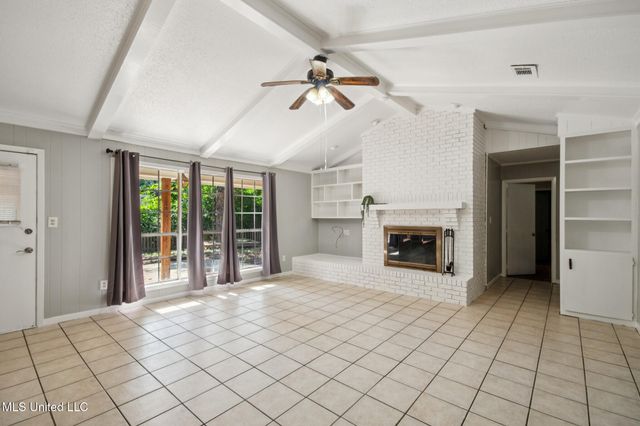 102 Friars Cove, Clinton, MS 39056