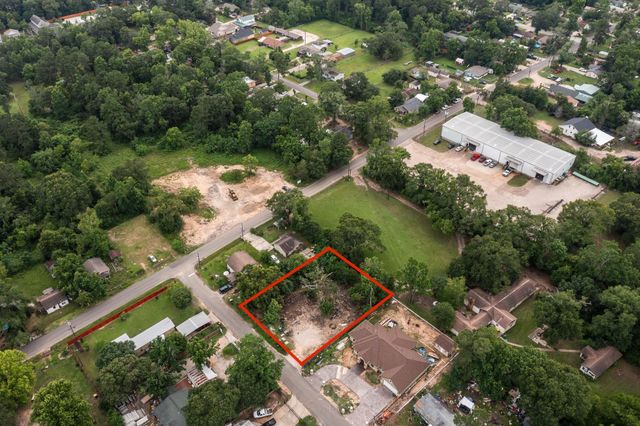 1615 Gilmore Street, Conroe, TX 77301