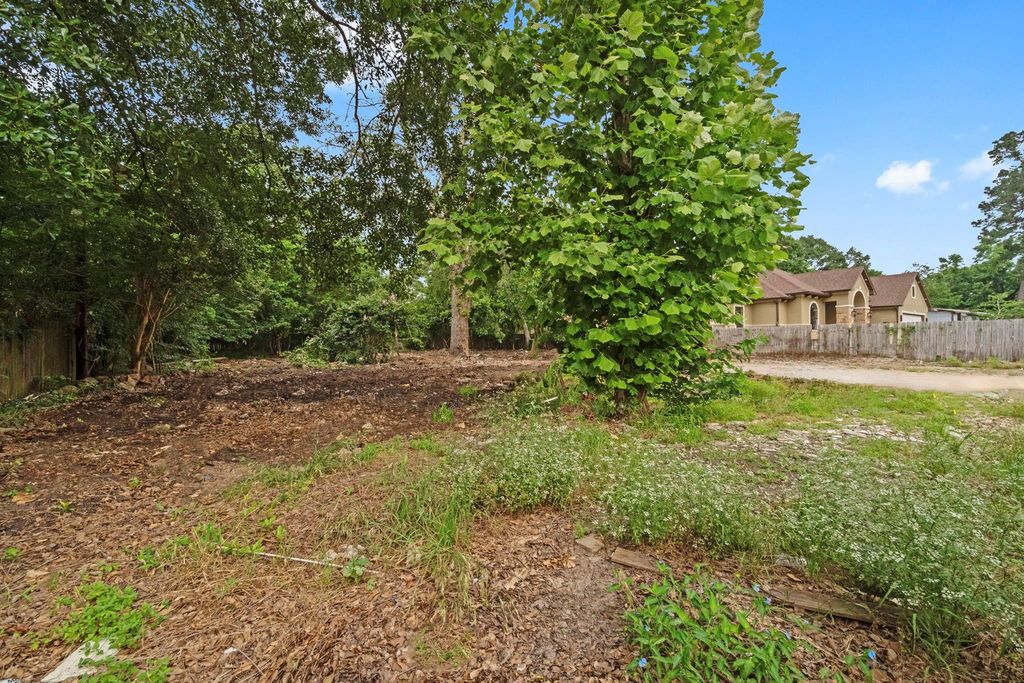 1615 Gilmore Street, Conroe, TX 77301