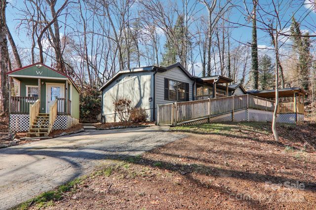53 Woodscape Drive, Mills River, NC 28759