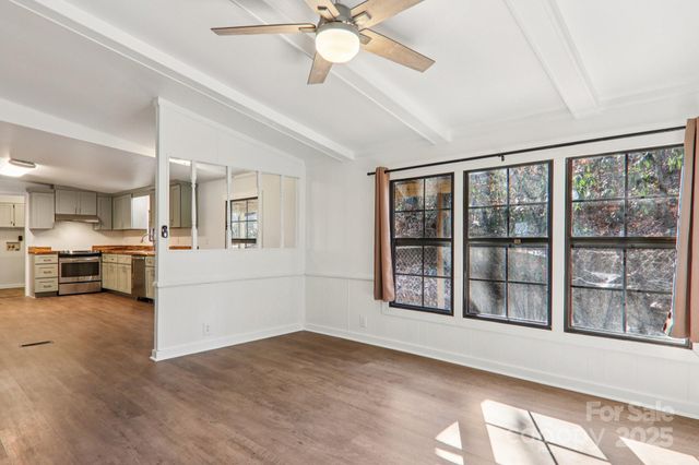 53 Woodscape Drive, Mills River, NC 28759