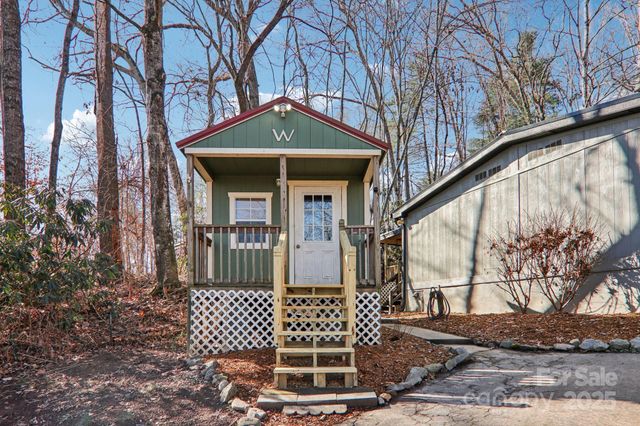 53 Woodscape Drive, Mills River, NC 28759