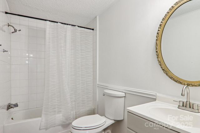 53 Woodscape Drive, Mills River, NC 28759