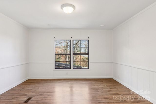 53 Woodscape Drive, Mills River, NC 28759