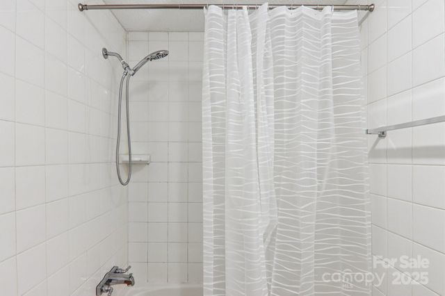 53 Woodscape Drive, Mills River, NC 28759