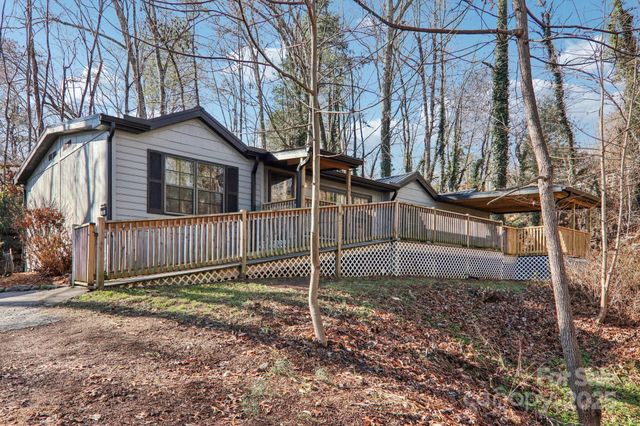 53 Woodscape Drive, Mills River, NC 28759