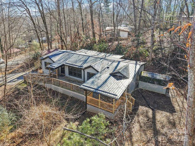 53 Woodscape Drive, Mills River, NC 28759