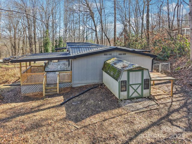 53 Woodscape Drive, Mills River, NC 28759