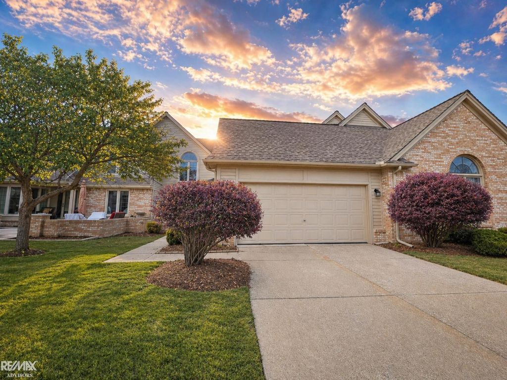 16890 SANDSTONE Circle, Macomb Twp, MI 48042