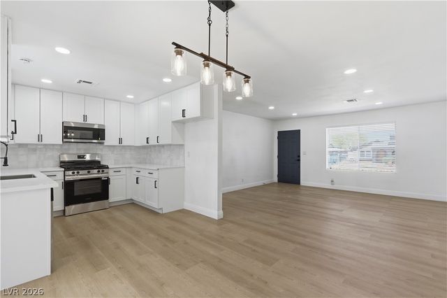 242 Kirk Avenue, Henderson, NV 89015