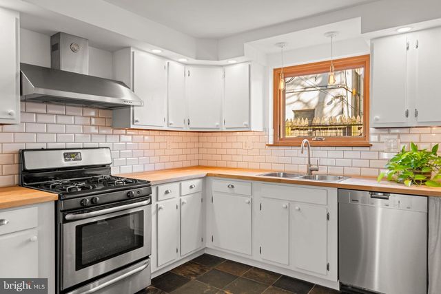 1607 S BEULAH ST, Philadelphia, PA 19148