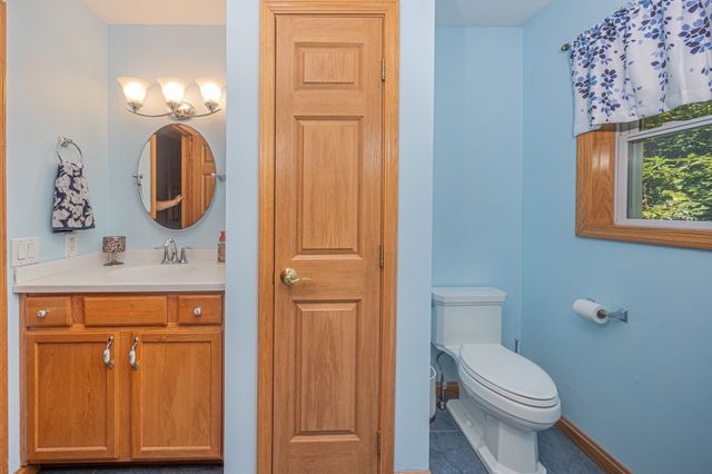 42 Lakeview Blvd, Plymouth, MA 02360
