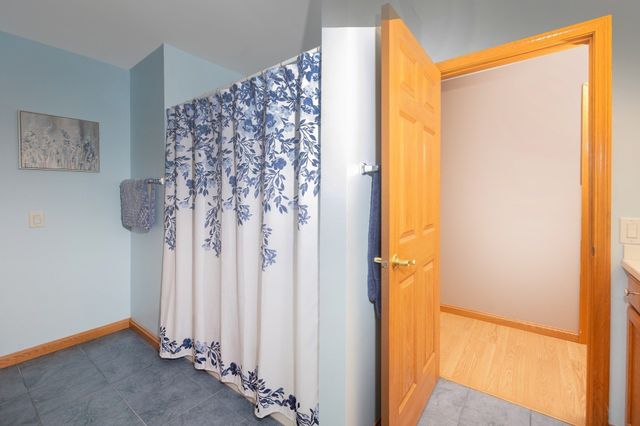 42 Lakeview Blvd, Plymouth, MA 02360