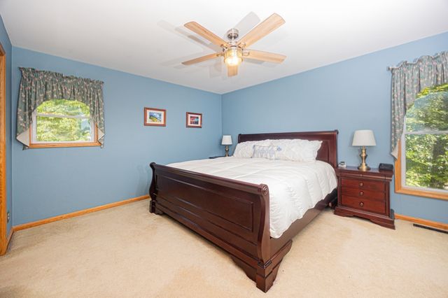 42 Lakeview Blvd, Plymouth, MA 02360