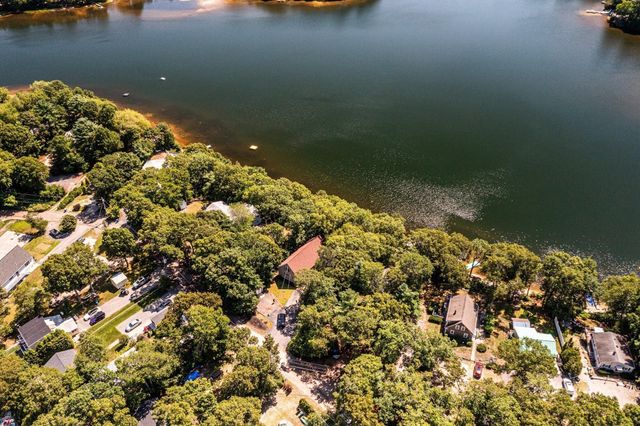 42 Lakeview Blvd, Plymouth, MA 02360
