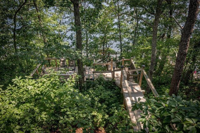 42 Lakeview Blvd, Plymouth, MA 02360