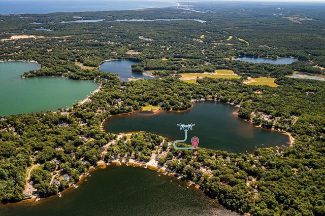 42 Lakeview Blvd, Plymouth, MA 02360
