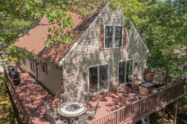 42 Lakeview Blvd, Plymouth, MA 02360